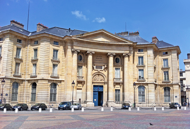 Panthéon-Assas - các trường Đại học ở Pháp dạy bằng tiếng anh
